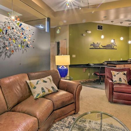 Idyllic Dtwn Anchorage Condo With Fireplace! Bagian luar foto